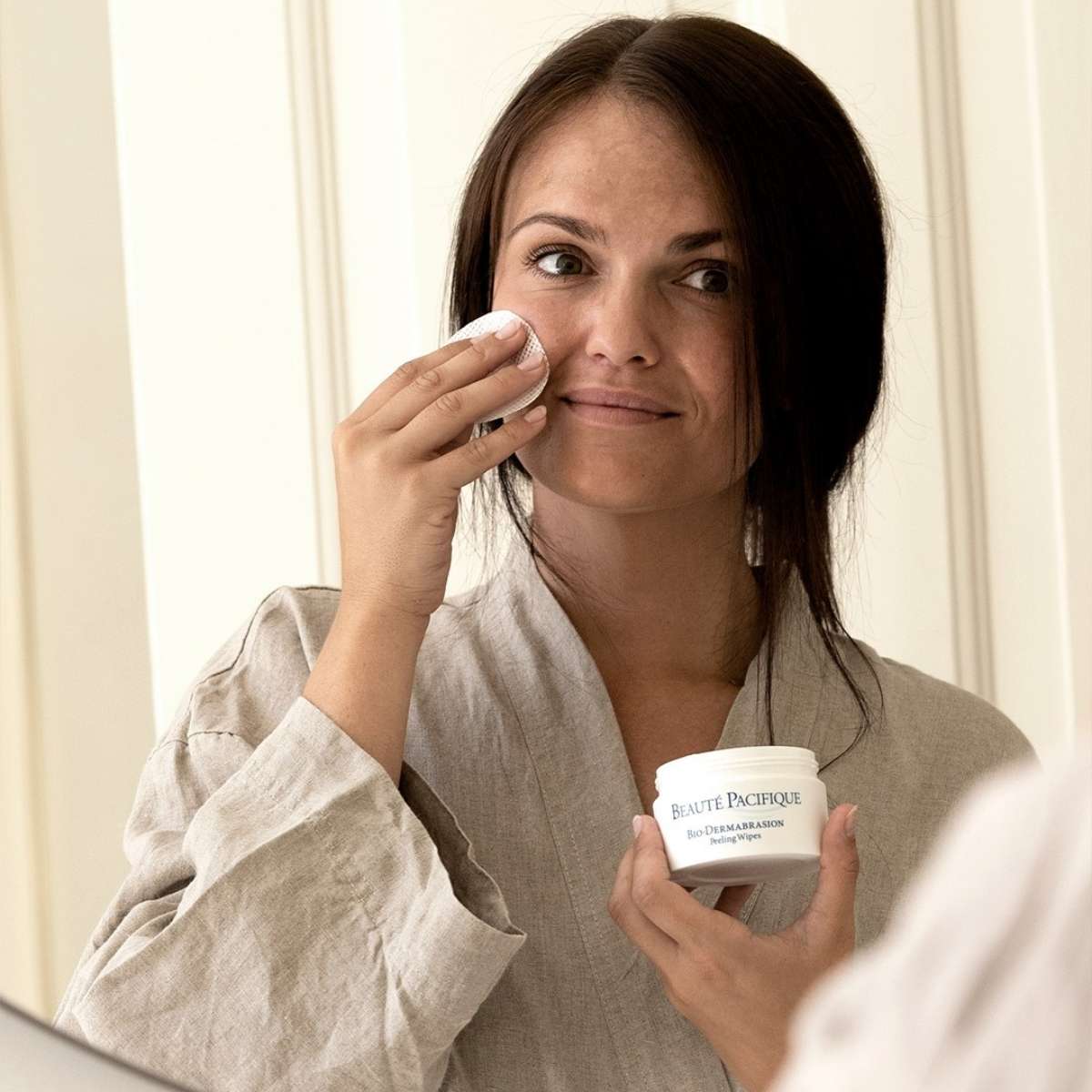 Beaute Pacifique Bio - Dermabrasion Peeling Wipes - Bodylux