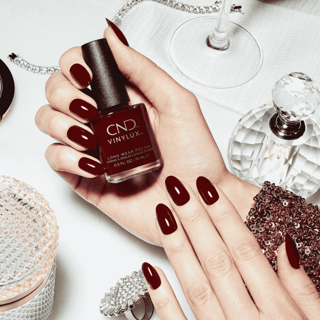 CND Vinylux Signature Lipstick #390 – Dyb bordeauxrød neglelak produktfoto