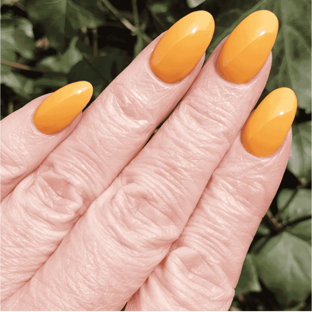 CND Vinylux Among The Marigolds #395 – Gul lak med cream finish og pensel