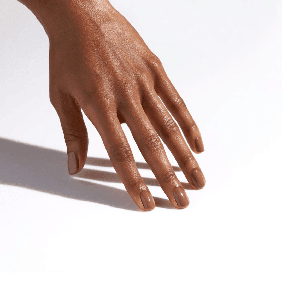 CND Vinylux Boheme #298 – Nougat nuance close-up