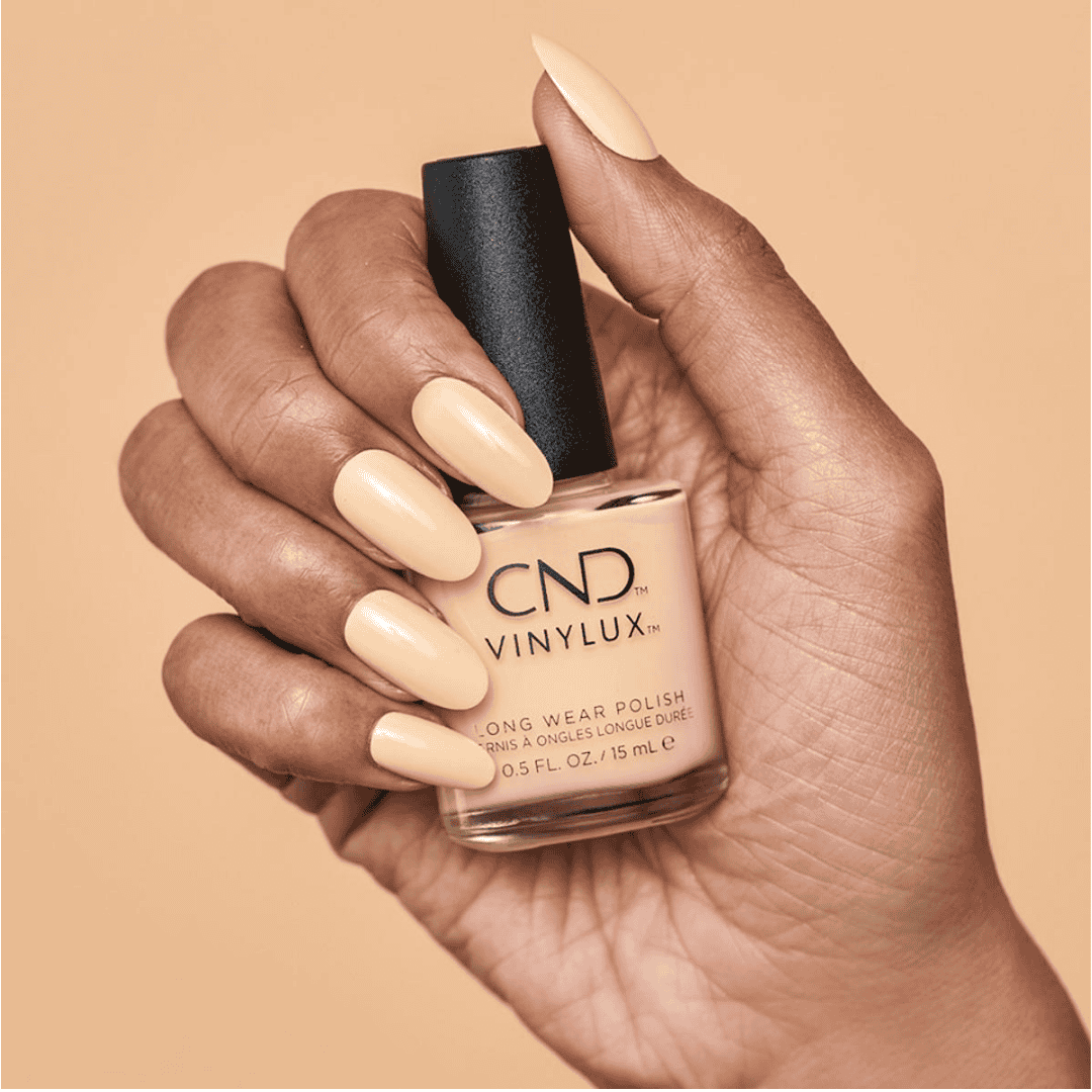 CND Vinylux Exquisite #308 – Butternut gul nuance close-up