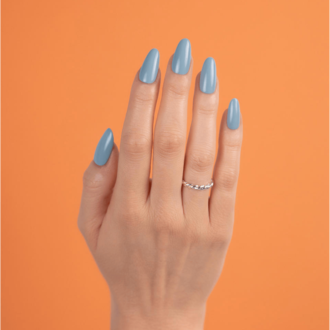 CND Vinylux Frosted Seaglass #432 – Dæmpet blågrøn neglelak på negle