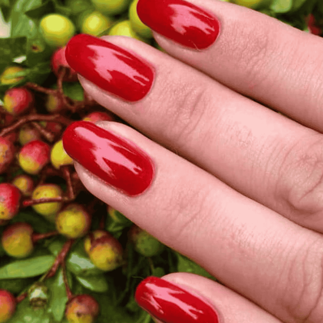 CND Vinylux Kiss Of Fire #288 – Blodrød shimmer neglelak med pensel