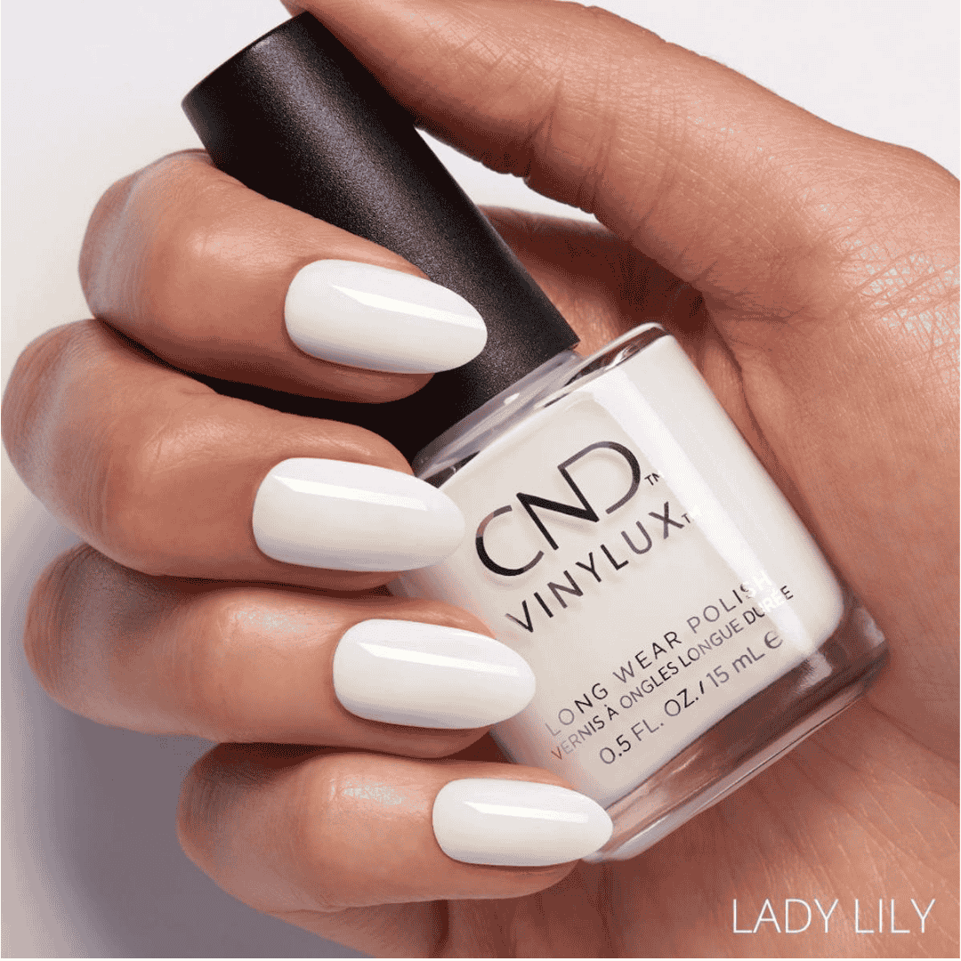 CND Vinylux Lady Lilly #348 – Hvid cream finish på negle