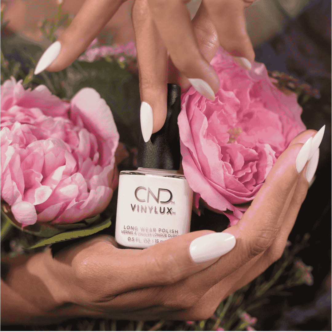 CND Vinylux Lady Lilly #348 – Hvid neglelak med pensel