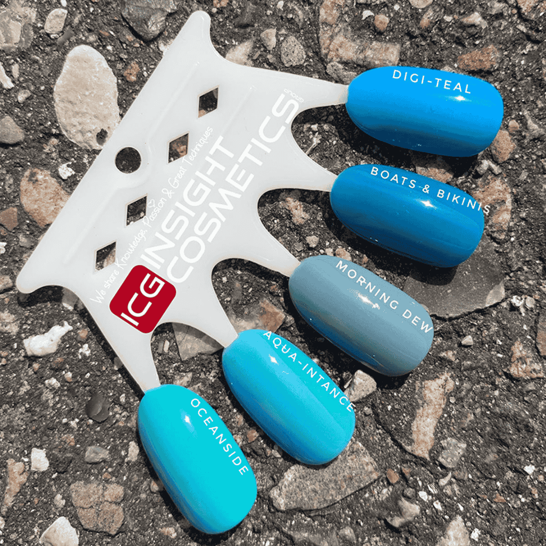 CND Vinylux Morning Dew #409 – Støvet blågrøn neglelak i lys