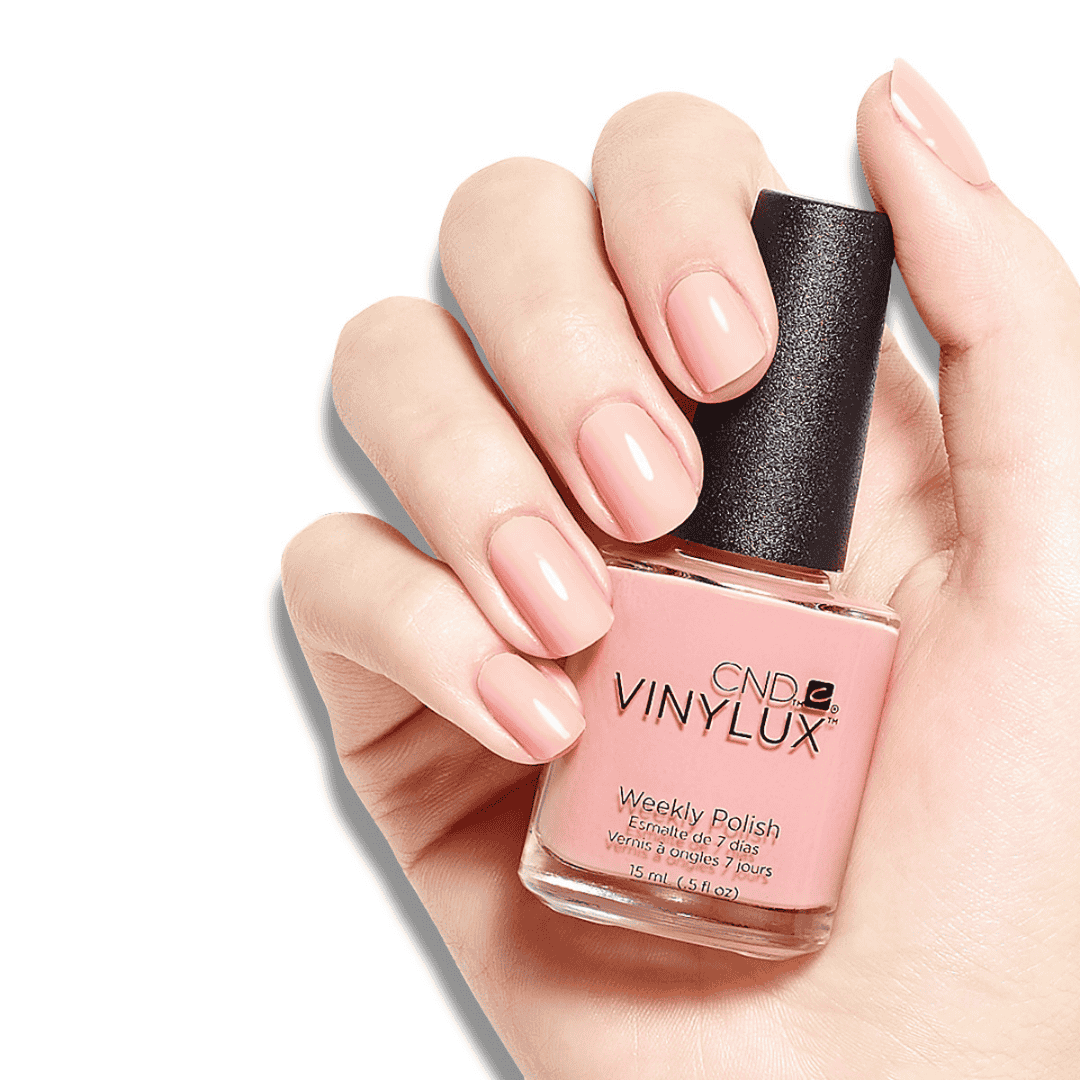 CND Vinylux Nude Knickers #263 – Lys nude neglelak på negle