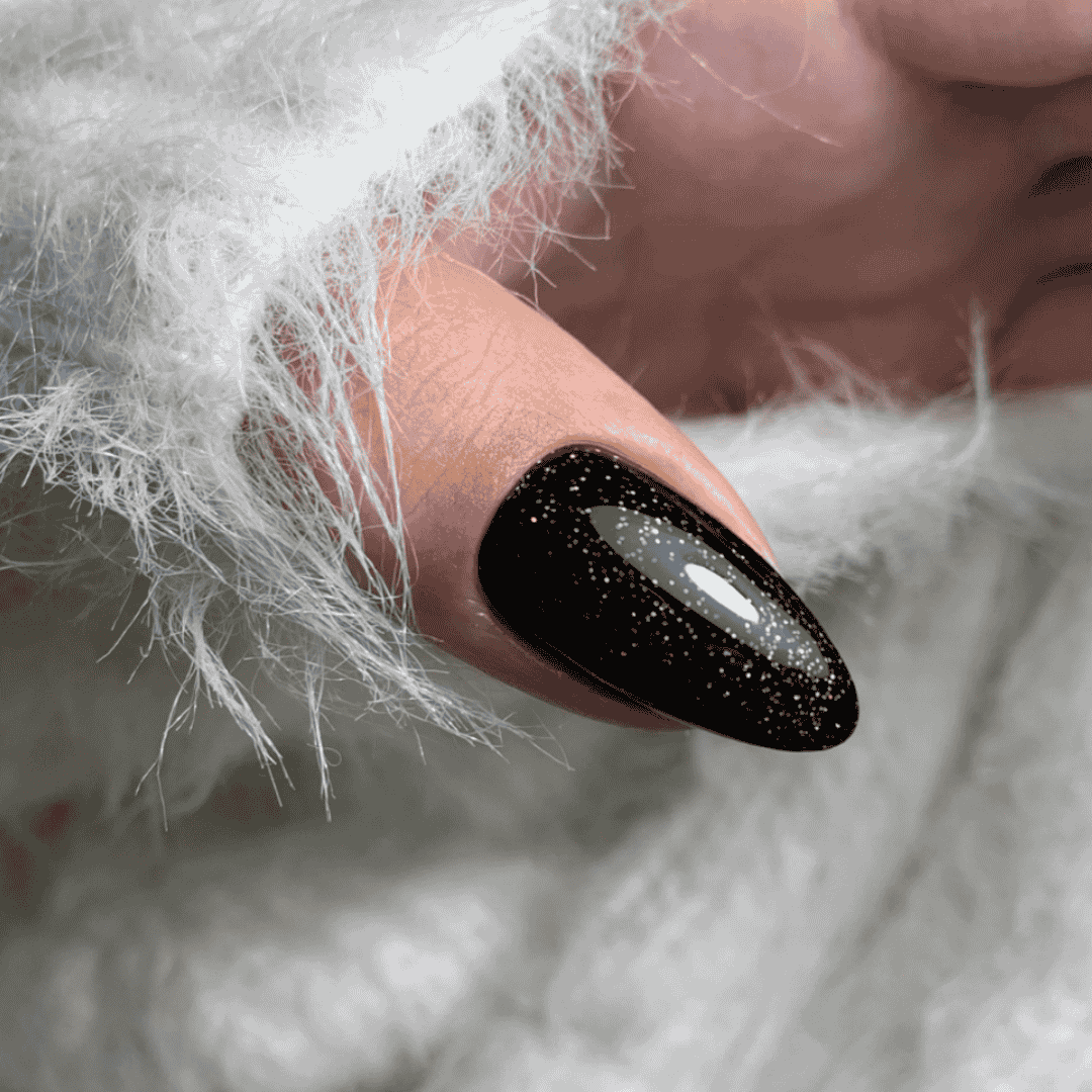 CND Vinylux Opulent Onyx #483 – Sort holografisk glitter neglelak med pensel