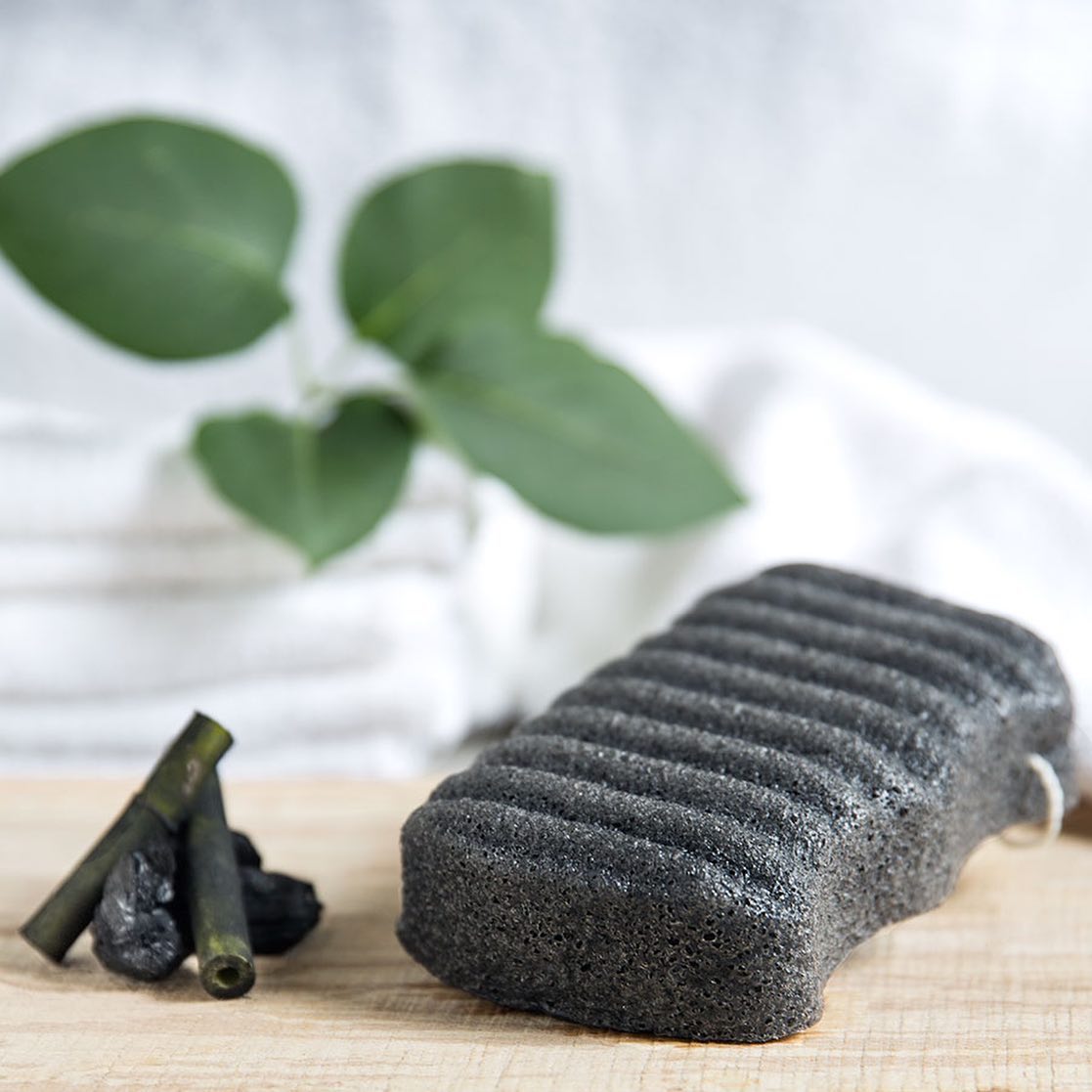 Svamp Body - Bamboo Charcoal - Akne og uren hud