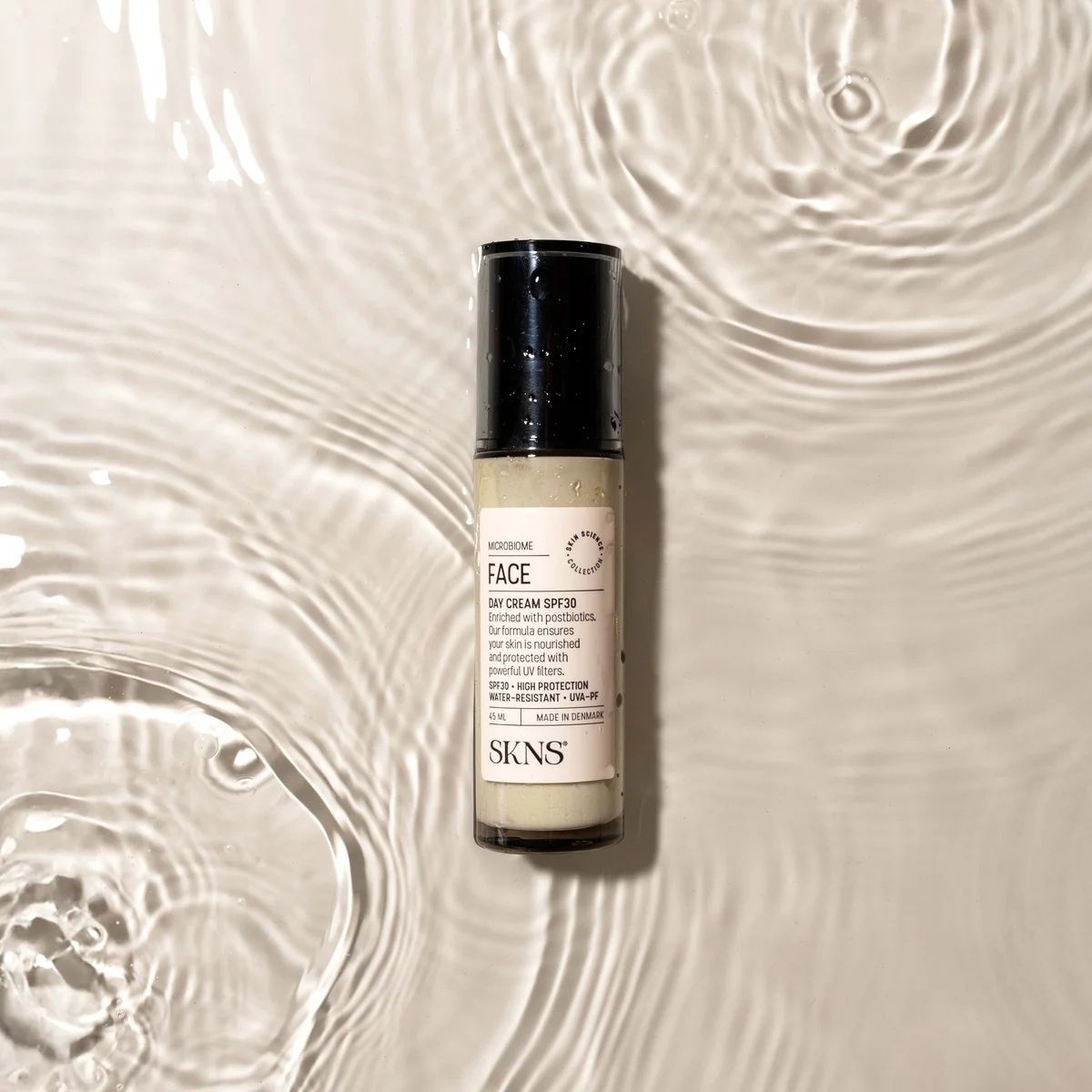 SKNS Day Cream SPF30 vandfast ansigtscreme med solbeskyttelse