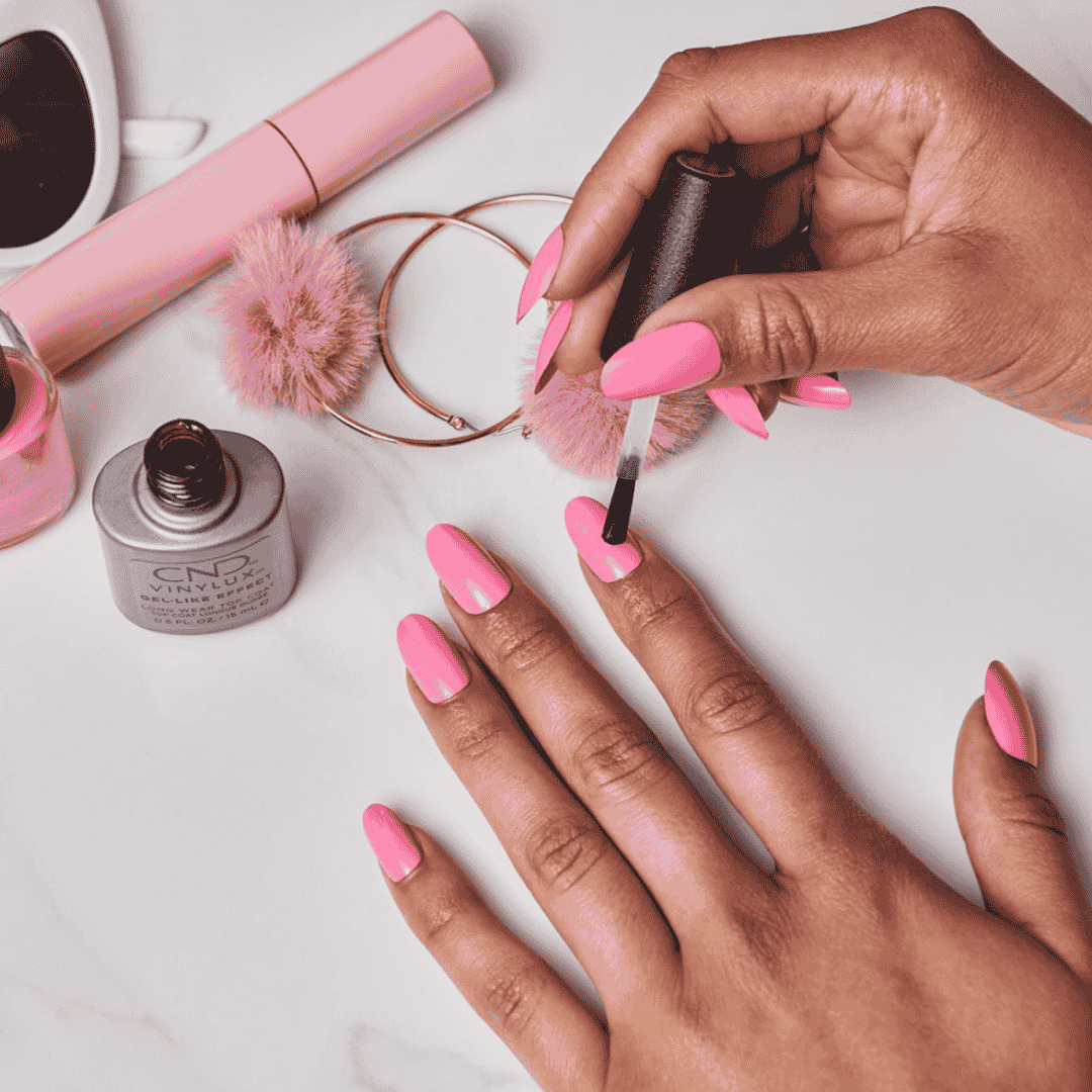 Styrkende top coat til svage negle