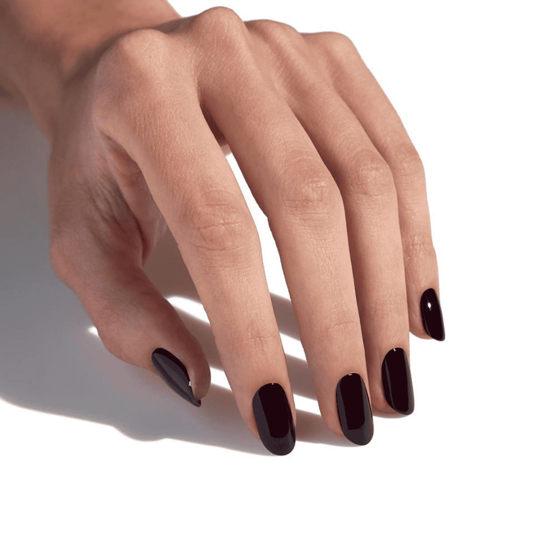 CND Vinylux Berry Boudoir #251 – Dyb kirsebærrød neglelak i lys