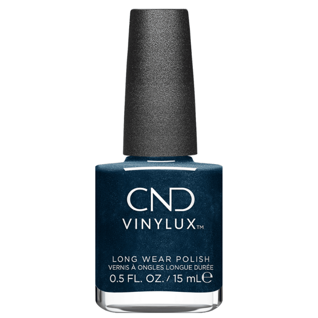 CND Vinylux Midnight Flight #457 – Midnatsblå shimmer neglelak på flaske