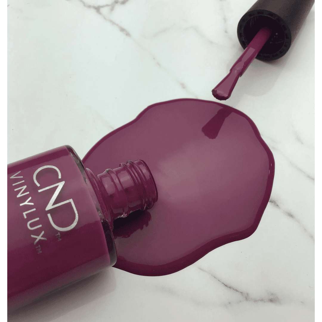 CND Vinylux Secret Diary #323 – Kold orkidé-lilla neglelak med pensel