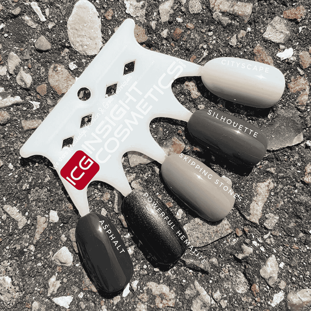 CND Vinylux Skipping Stones #412 – Blød grå neglelak close-up