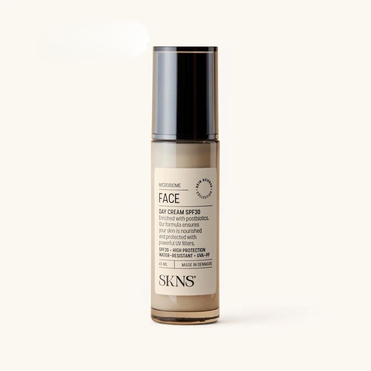SKNS Day Cream SPF30 fugtgivende dagcreme med UVA- og UVB-beskyttelse